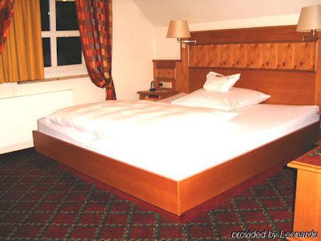 Hotel Traube Stuttgart Room photo